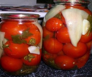 Tomates enlatados em Mariupolski