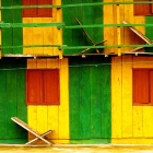 Покраска деревянного дома своими руками