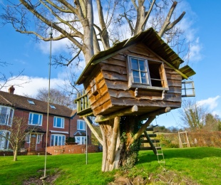 Hiša na drevesu z lastnimi rokami
